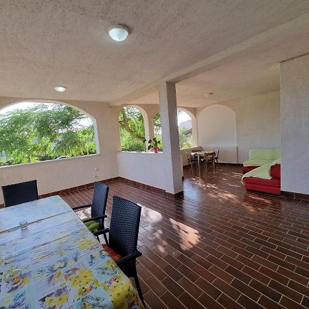 Apartment Grbac Barbat na Rabu Екстериор снимка