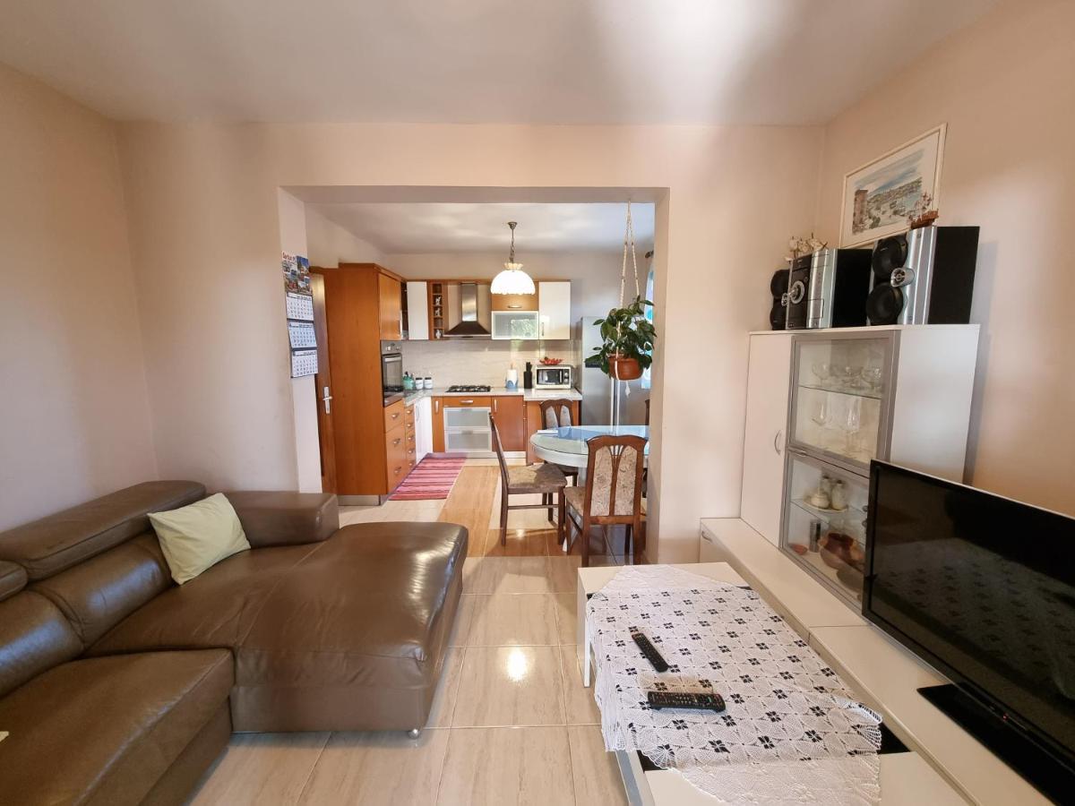 Apartment Grbac Barbat na Rabu Екстериор снимка